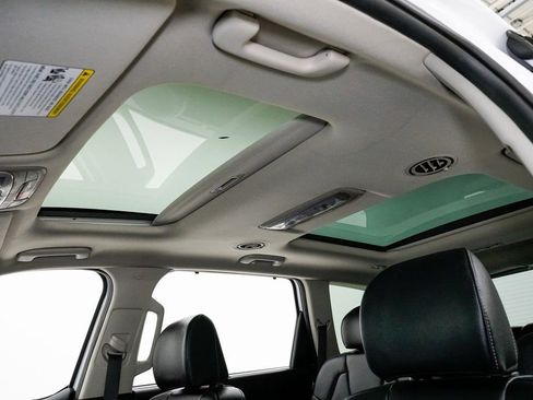 Used 2024 Kia Telluride SX image 9