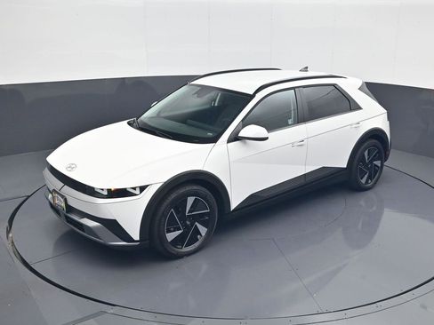 New 2025 Hyundai Ioniq 5 SEL image 13