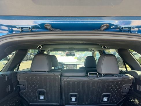 Used 2025 Subaru Outback Wilderness w/ Wilderness Package AWD/4WD image 9