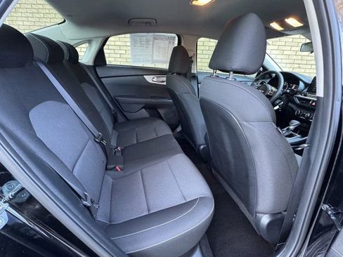 Used 2024 Kia Forte LXS image 10