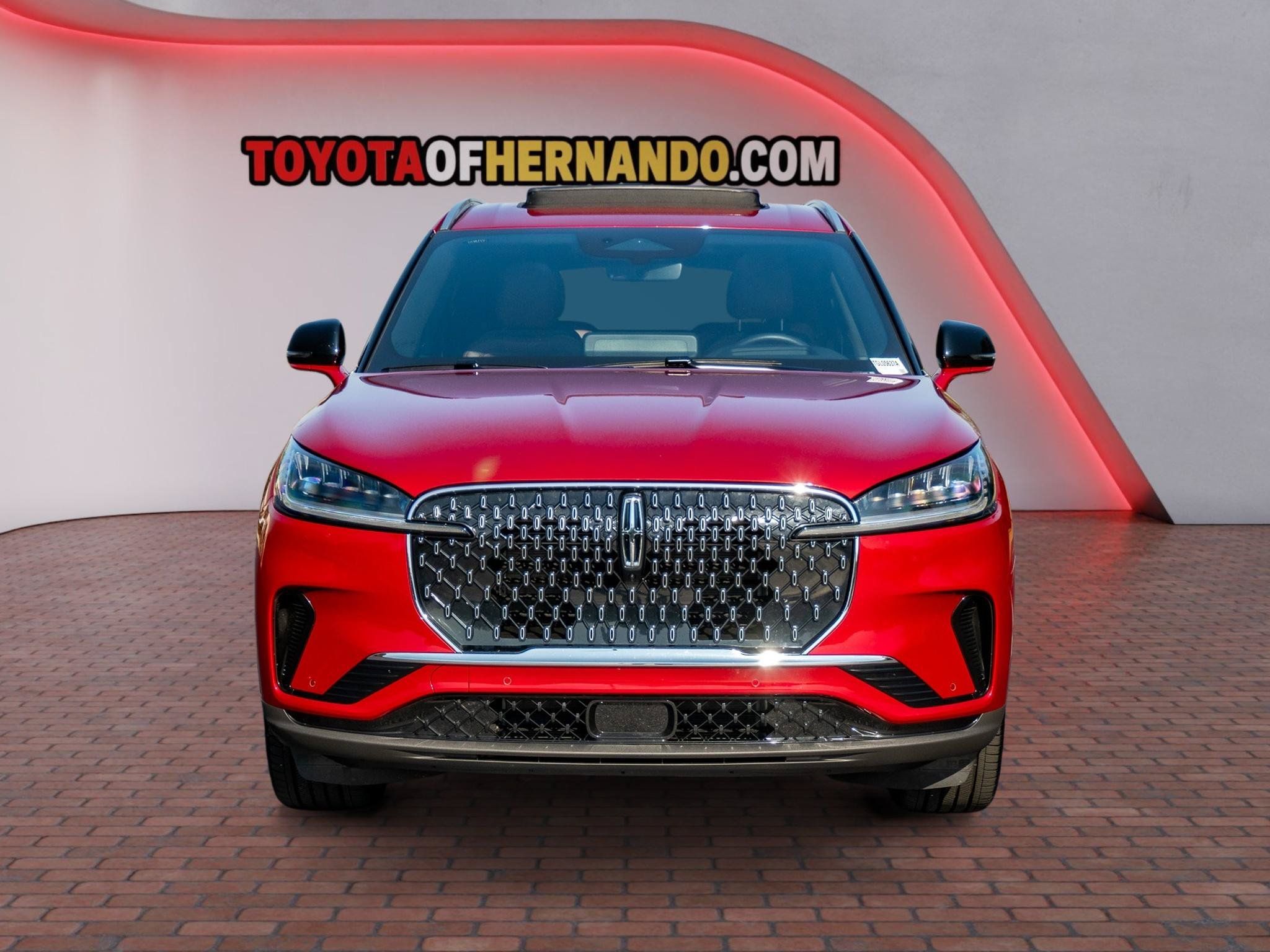 Used 2026 Lincoln Aviator Reserve AWD/4WD image 2