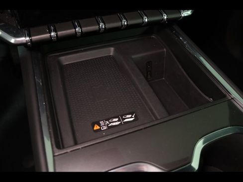 Used 2025 GMC Acadia Elevation image 27