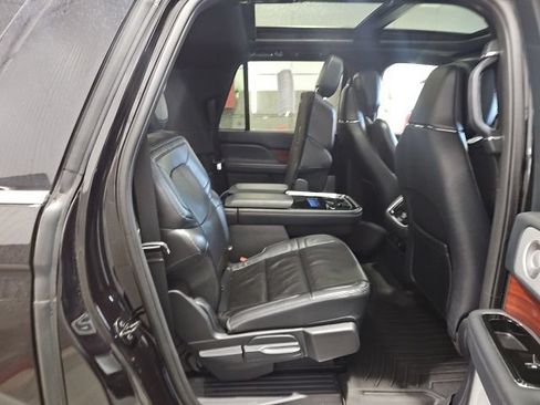 Used 2023 Lincoln Navigator L Reserve AWD/4WD image 25