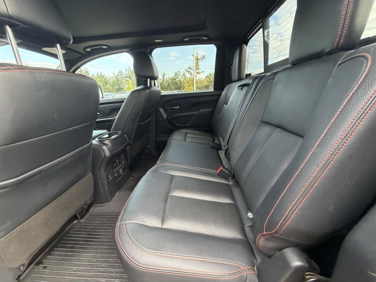 Used 2023 Nissan Titan PRO-4X w/ Pro-4x Convenience Package AWD/4WD image 12