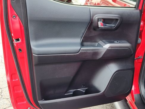 Used 2020 Toyota Tacoma TRD Sport image 22