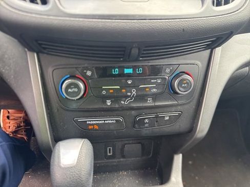 Used 2017 Ford Escape SE w/ Equipment Group 201A FWD image 12