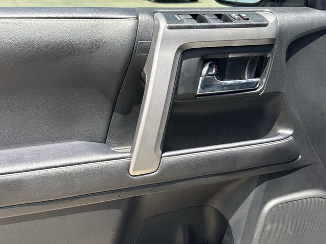 Used 2022 Toyota 4Runner SR5 Premium w/ Moonroof Package RWD image 25