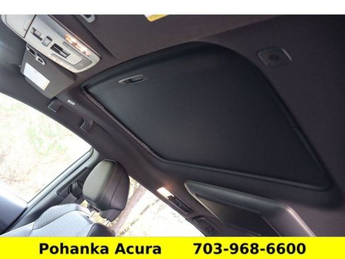 Used 2025 Toyota Sienna XLE Woodland Edition image 22