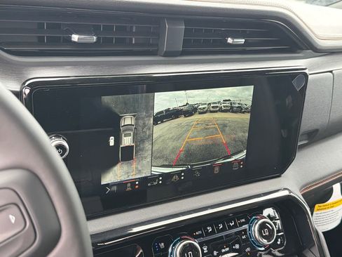 New 2026 GMC Sierra 1500 AT4 w/ AT4 Premium Package AWD/4WD image 19
