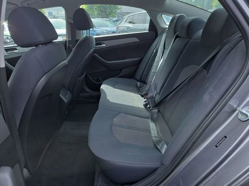 Used 2018 Hyundai Sonata SE FWD image 11