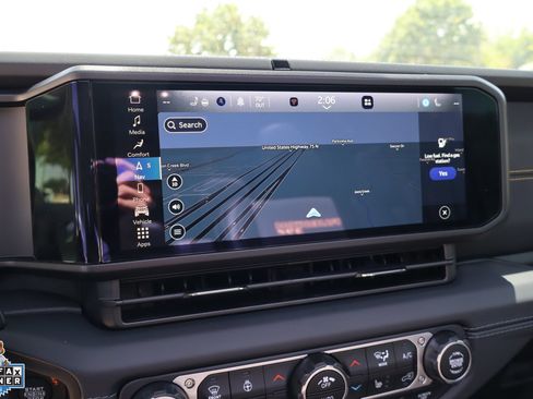 Used 2025 Jeep Wrangler Unlimited Rubicon 392 AWD/4WD image 20