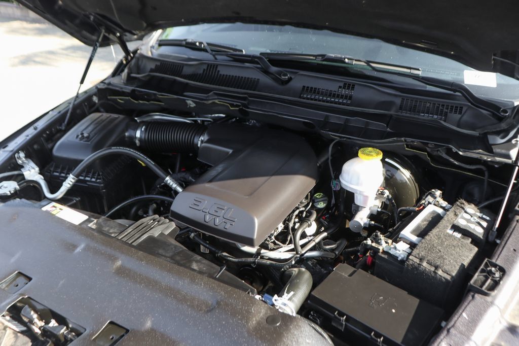 Used 2024 RAM 1500 Warlock AWD/4WD image 12