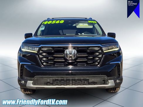 Used 2023 Honda Pilot Touring image 6