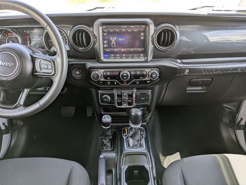 Used 2023 Jeep Wrangler Unlimited Sport AWD/4WD image 17