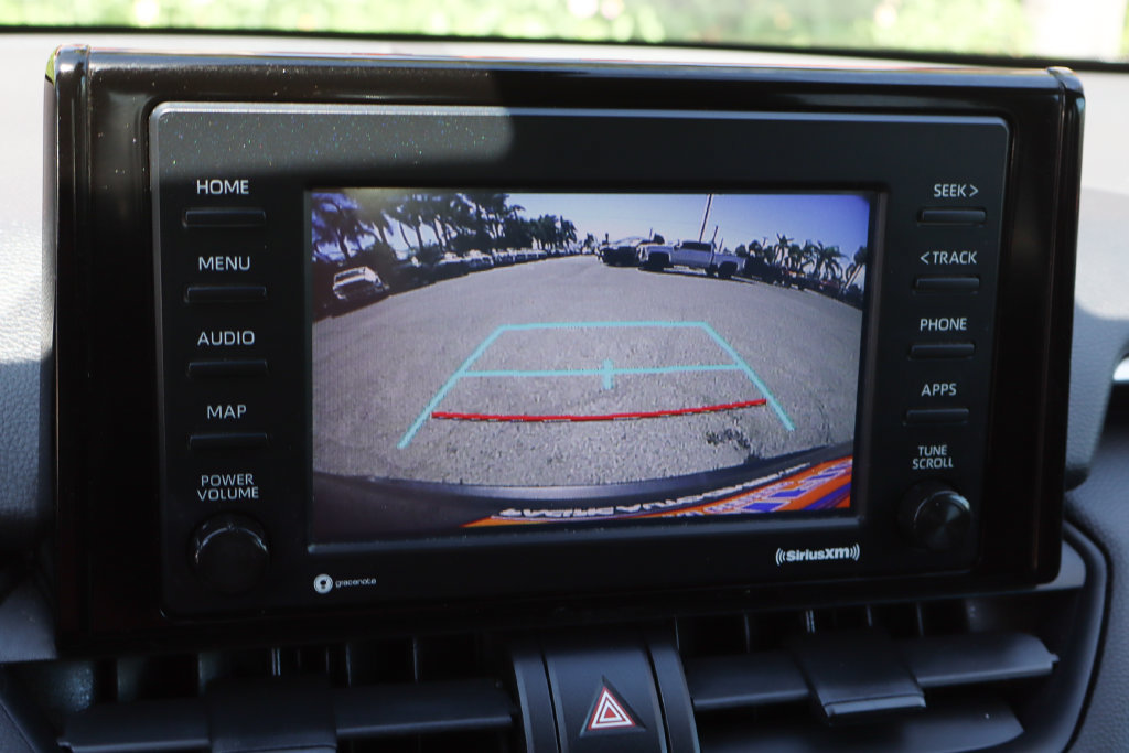 Used 2021 Toyota RAV4 LE w/ Carpet Mat Package (TMS) AWD/4WD image 32