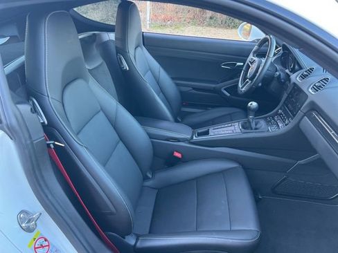 Used 2024 Porsche 718 Cayman Style Edition image 31