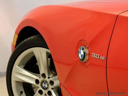 Used 2006 BMW Z4 3.0si RWD image 10