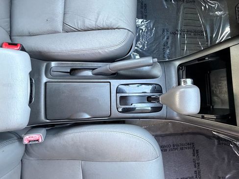 Used 2005 Toyota Camry LE image 21