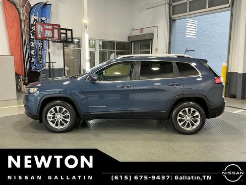 Used 2021 Jeep Cherokee Latitude Lux w/ Comfort/Convenience Group AWD/4WD image 21