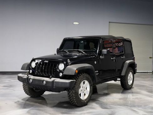 Used 2017 Jeep Wrangler Unlimited Sport w/ Quick Order Package 24S AWD/4WD image 3