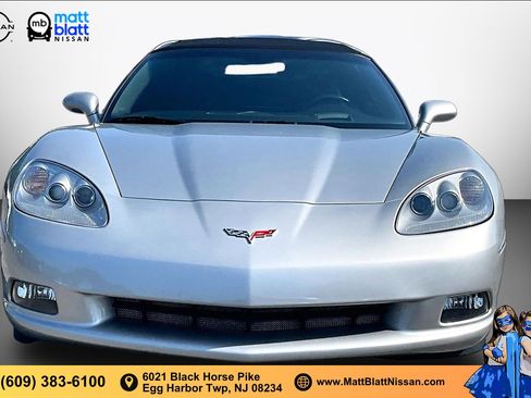 Used 2005 Chevrolet Corvette Convertible w/ Preferred Equipment Group RWD image 2
