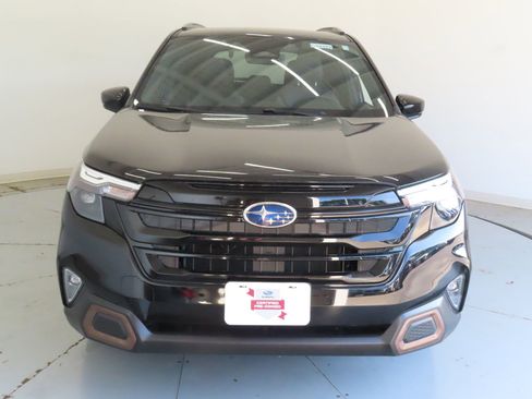 Used 2025 Subaru Forester Sport w/ Popular Package #1 AWD/4WD image 9