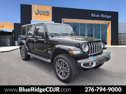 New 2023 Jeep Wrangler Unlimited Sahara w/ Cold Weather Group
