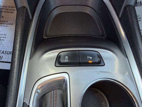 Used 2022 Chevrolet Malibu RS image 37