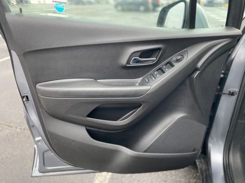 Used 2020 Chevrolet Trax LS w/ Tint and Cruise Package image 19