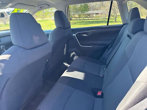 Used 2022 Toyota RAV4 XLE image 13