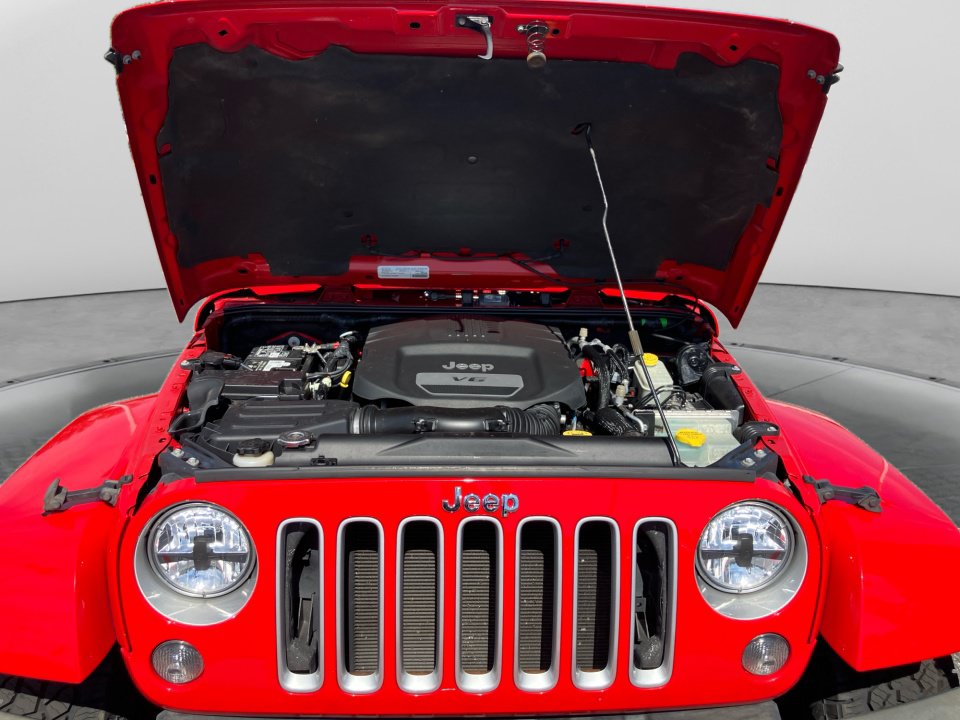 Used 2016 Jeep Wrangler Unlimited Sahara w/ Connectivity Group AWD/4WD image 20