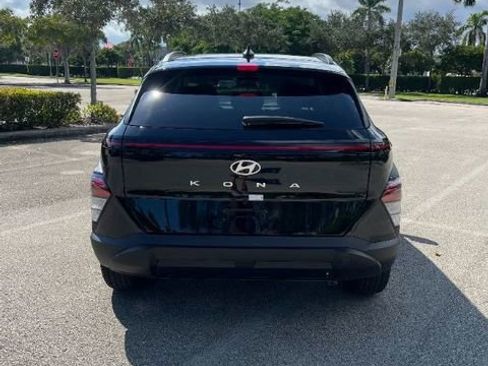 Used 2025 Hyundai Kona SEL image 7