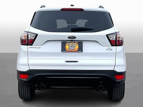 Used 2018 Ford Escape SE w/ SE Sport Appearance Package image 4