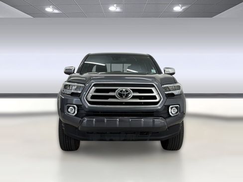 Used 2021 Toyota Tacoma Limited RWD image 6