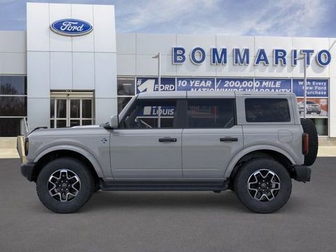 New 2026 Ford Bronco Outer Banks AWD/4WD image 3