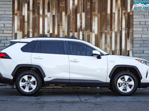 Used 2020 Toyota RAV4 XLE w/ Convenience Package image 8