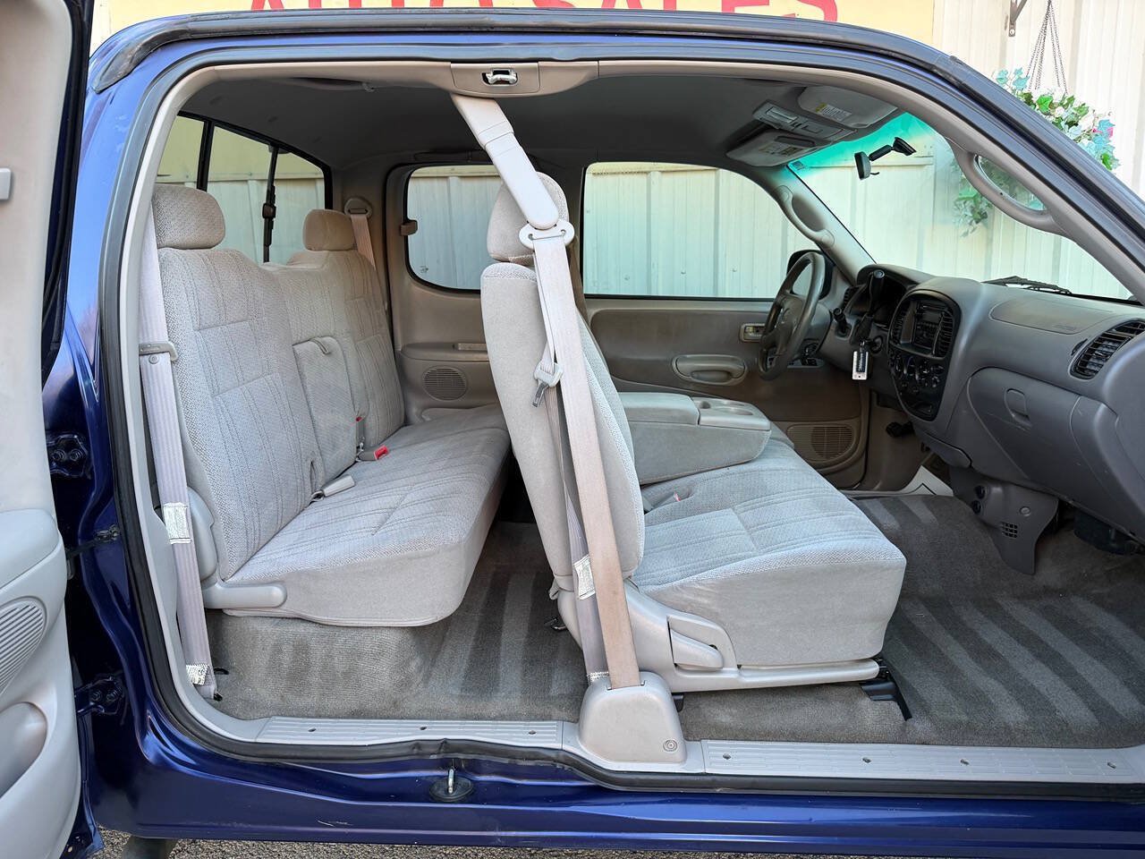 Used 2001 Toyota Tundra SR5 w/ Convenience Pkg RWD image 10