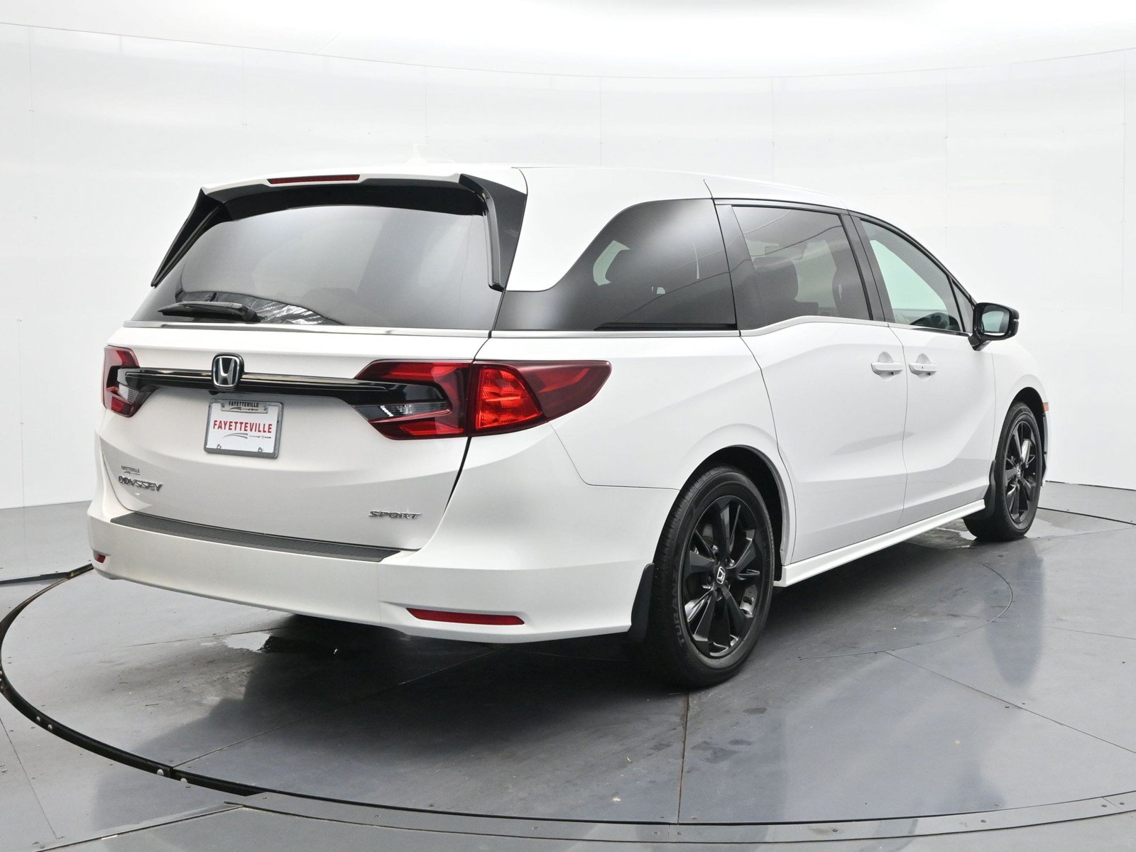 Used 2024 Honda Odyssey Sport image 5