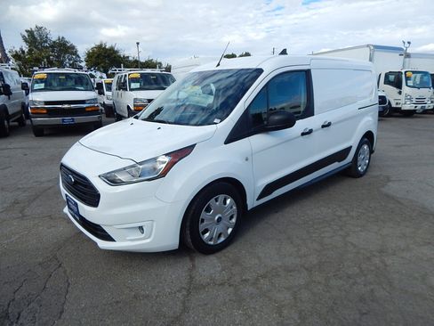 Used 2019 Ford Transit Connect XLT image 1