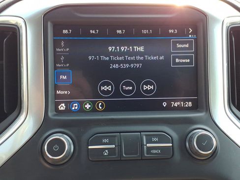 Used 2019 Chevrolet Silverado 1500 LT AWD/4WD image 17