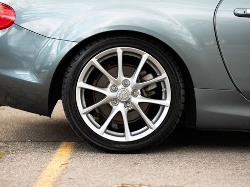 Used 2011 MAZDA MX-5 Miata Grand Touring image 11