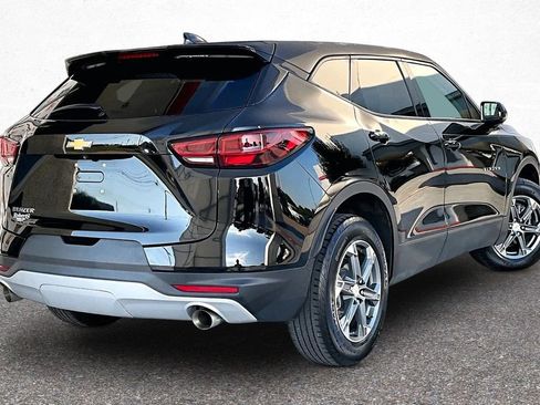 Used 2023 Chevrolet Blazer LT FWD image 7