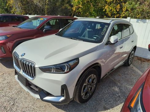 Used 2025 BMW X1 xDrive28i image 2