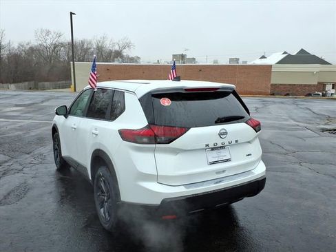 New 2026 Nissan Rogue SV image 5