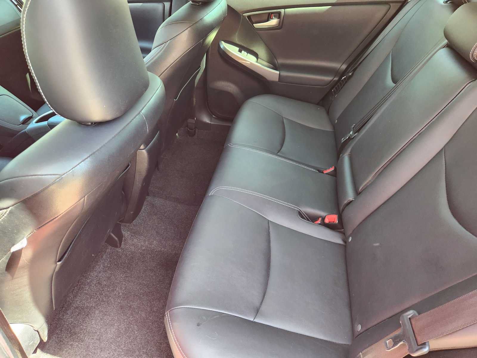 Used 2015 Toyota Prius Persona Series FWD image 29