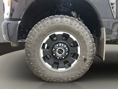 Used 2025 Ford F250 Lariat w/ Lariat Ultimate Package image 25