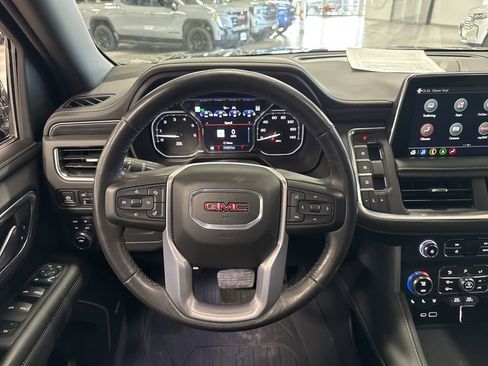 Used 2021 GMC Yukon XL SLT w/ SLT Premium Package image 15