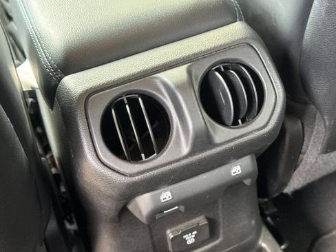 Used 2024 Jeep Wrangler High Altitude AWD/4WD image 35