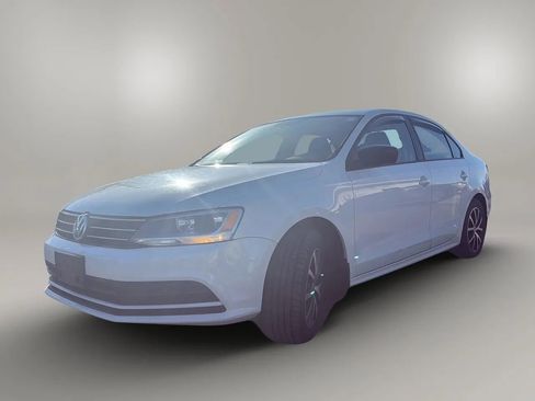 Used 2016 Volkswagen Jetta SE image 3