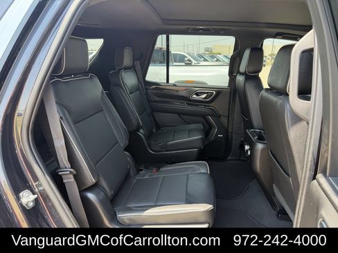 Used 2023 GMC Yukon SLT w/ SLT Premium Package AWD/4WD image 38